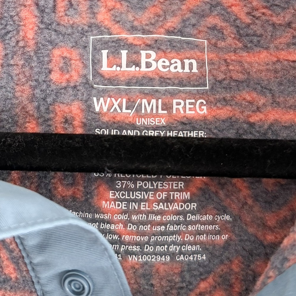 L.L. Bean Patterned Fleece - Picture 3 of 11
